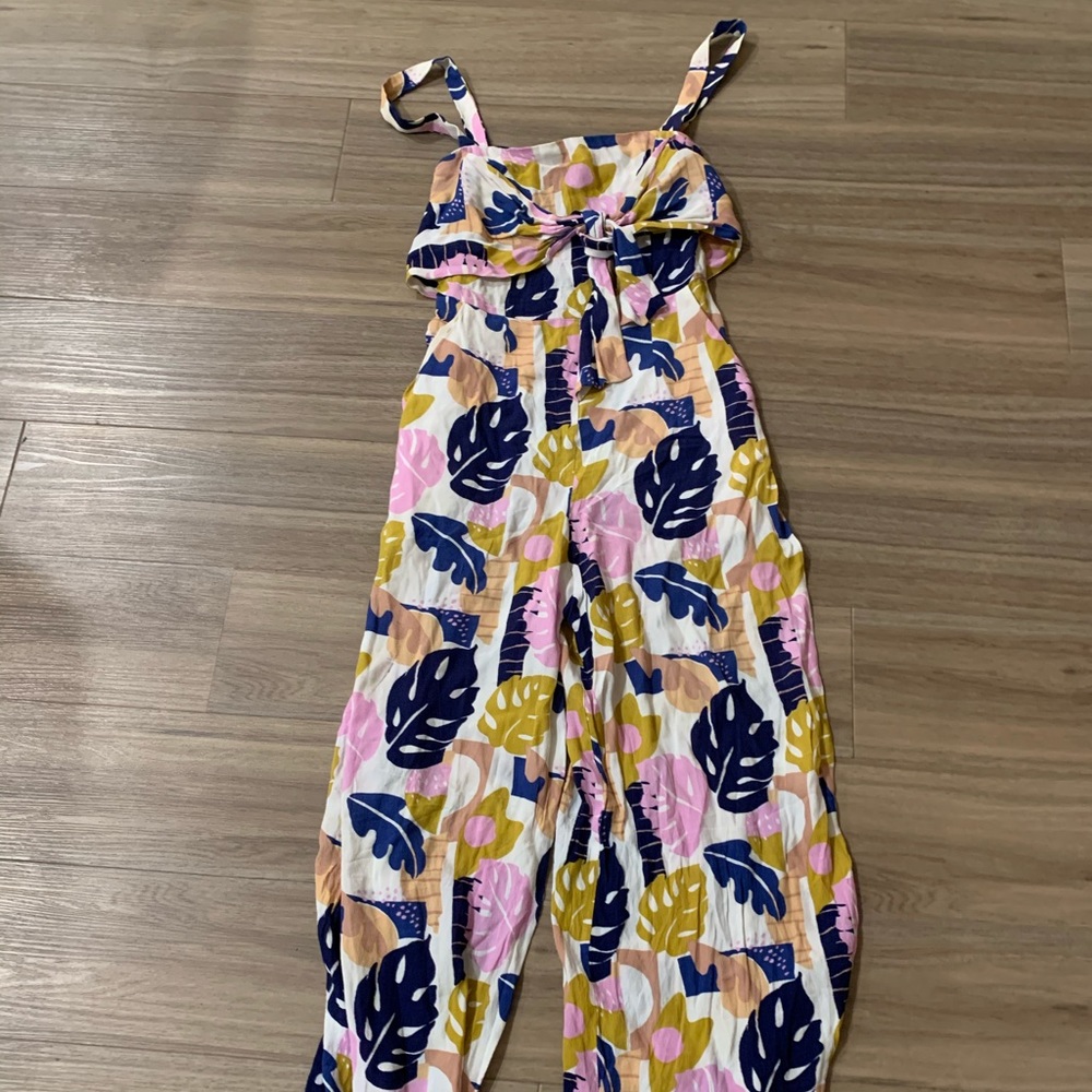 Jumpsuit leaves